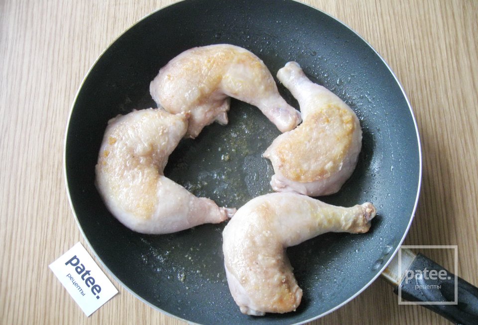 Жаркое из куриных окорочков с маринованными огурцами - Шаг 4