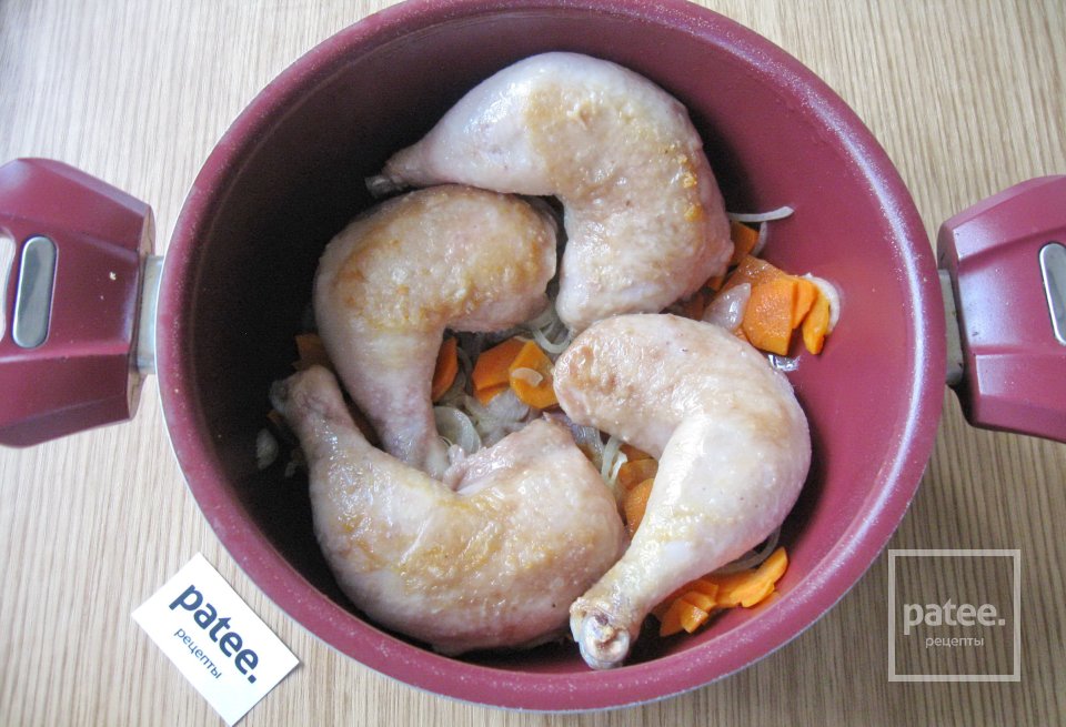 Жаркое из куриных окорочков с маринованными огурцами - Шаг 9
