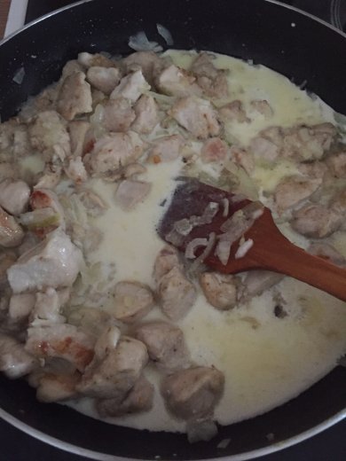 Куриное филе в сливках - Шаг 6