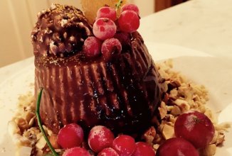 Шоколадно-малиновый десерт.