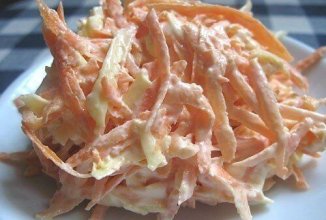 Морковный салат с сыром и чесноком