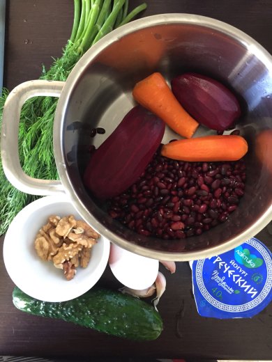 Котлеты из фасоли, свёклы и грецкого ореха с греческим соусом. - Шаг 1