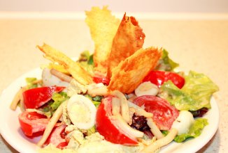 Салат с кальмарами