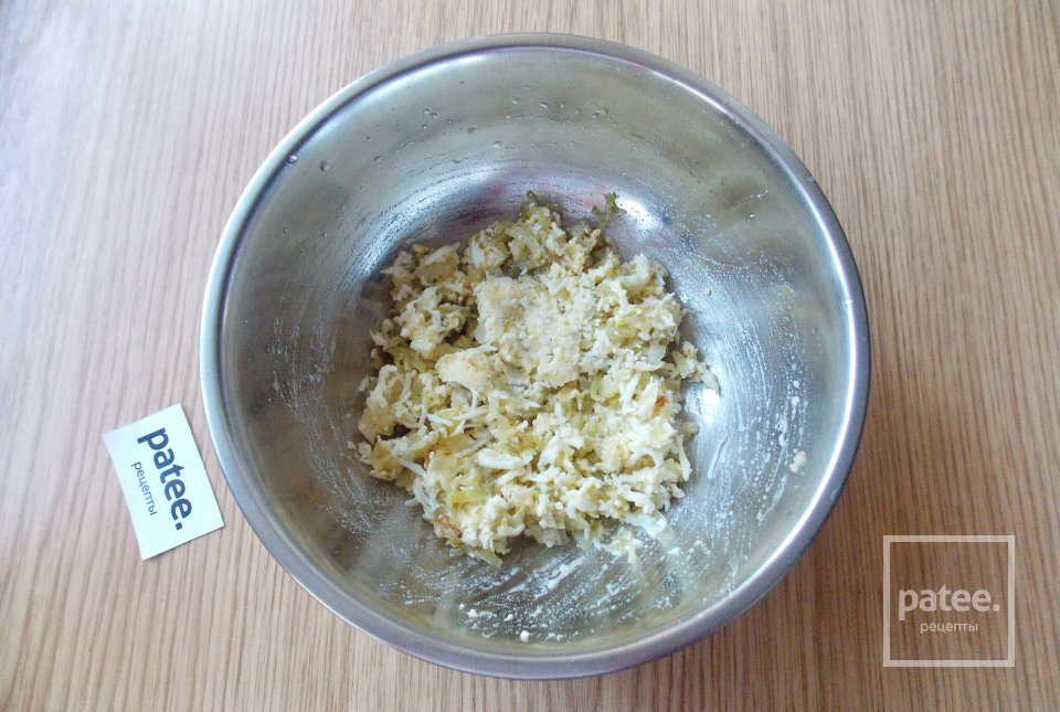 Мясные зразы с маринованными огурцами - Шаг 13