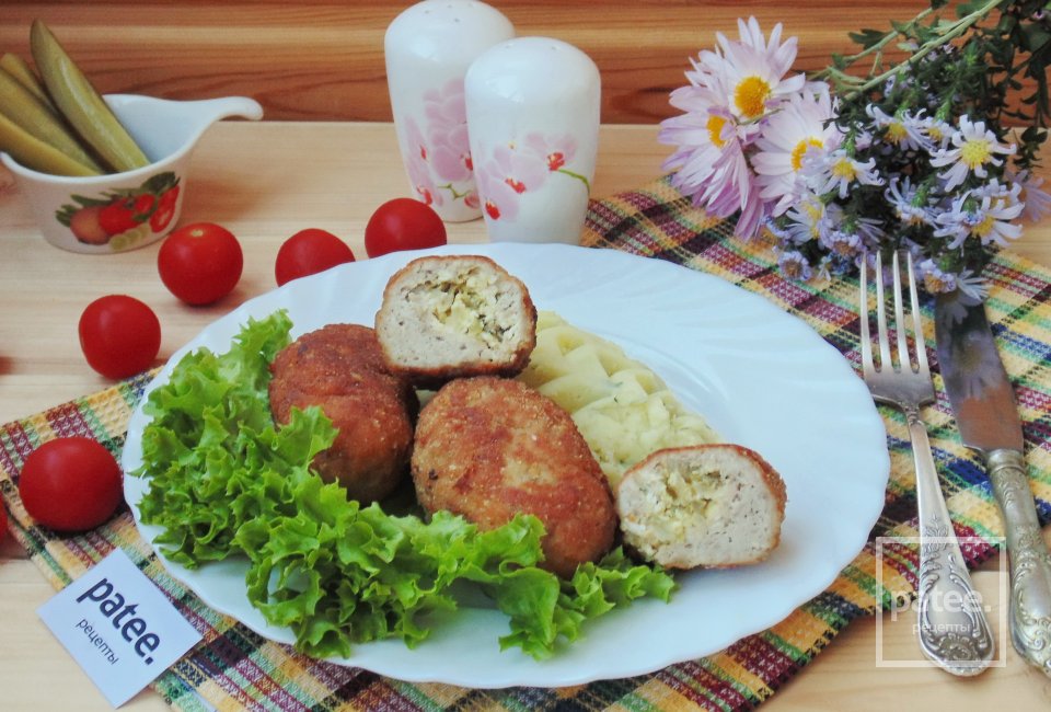 Мясные зразы с маринованными огурцами - Шаг 20