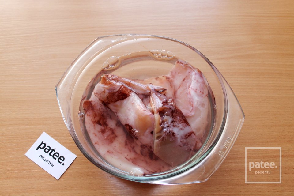 Салат "Адмирал" с кальмарами и грушей - Шаг 3