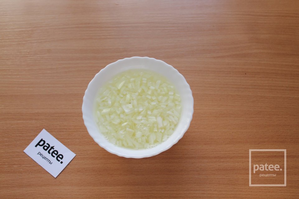 Салат "Адмирал" с кальмарами и грушей - Шаг 10