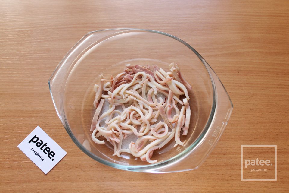 Салат "Адмирал" с кальмарами и грушей - Шаг 13