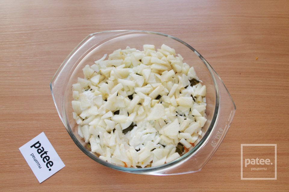 Салат "Адмирал" с кальмарами и грушей - Шаг 17