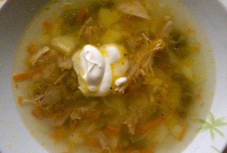Куриный суп с зелёным горошком