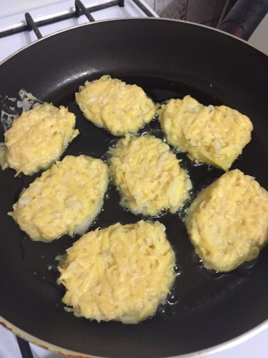 Картофельные драники традиционные - Шаг 5