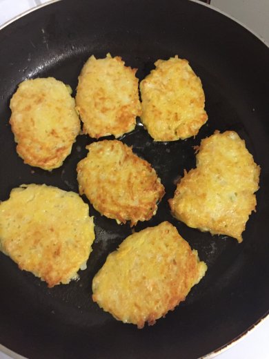 Картофельные драники традиционные - Шаг 6