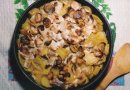 Картошка, запечённая с курицей и грибами