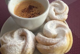 Розочки из творожного теста