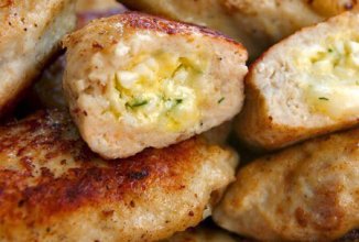 Куриные котлеты с начинкой