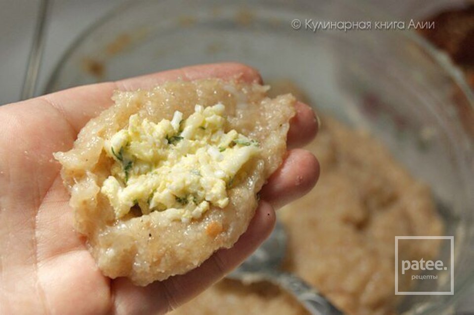 Куриные котлеты с начинкой - Шаг 3
