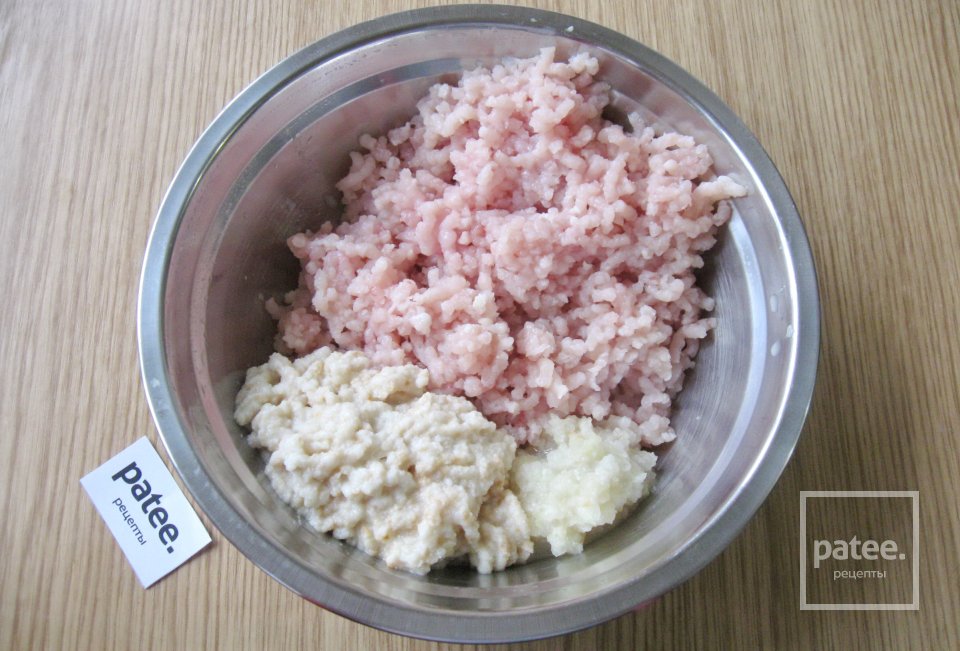Котлеты из филе куриной грудки с моцареллой - Шаг 3
