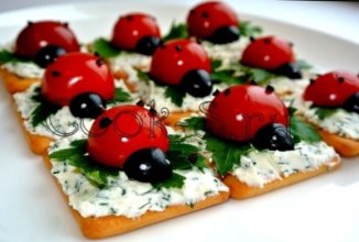 божьи коровки из помидора