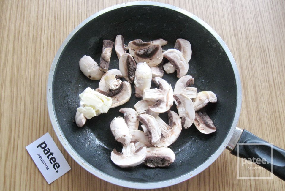 Салат с зеленой фасолью и грибами - Шаг 7