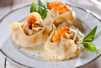Рыбные манты с креветками