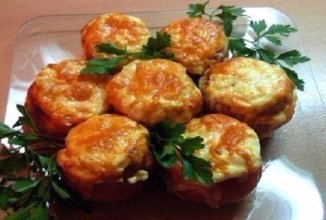 Помидоры, фаршированные курицей.