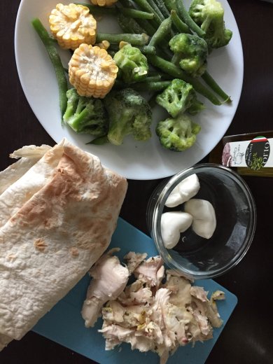 Очень ленивый пирог с курицей и овощами или полезная шаверма - Шаг 1