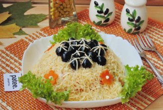 Салат с сайрой и яблоком