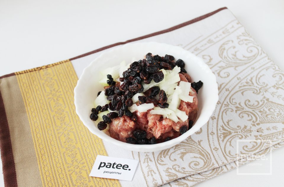 Перцы, фаршированные мясом и изюмом - Шаг 7