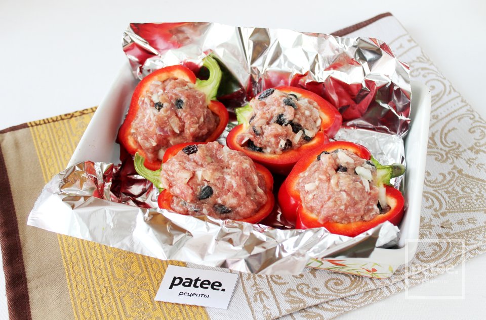 Перцы, фаршированные мясом и изюмом - Шаг 10