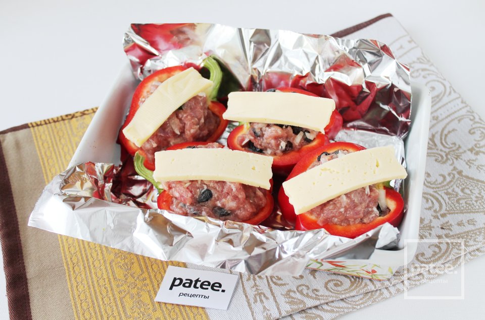 Перцы, фаршированные мясом и изюмом - Шаг 11