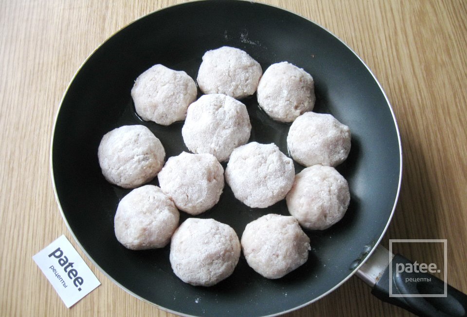 Гречневые тефтели в томатном соусе - Шаг 9