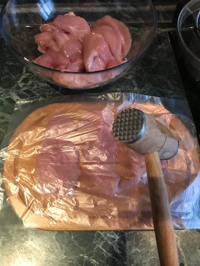 Куриная грудка с ананасами под сырной корочкой - Шаг 2