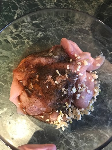 Куриная грудка с ананасами под сырной корочкой - Шаг 3