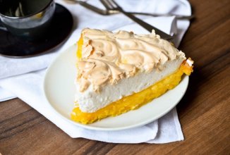 Лимонный пирог с меренгой.