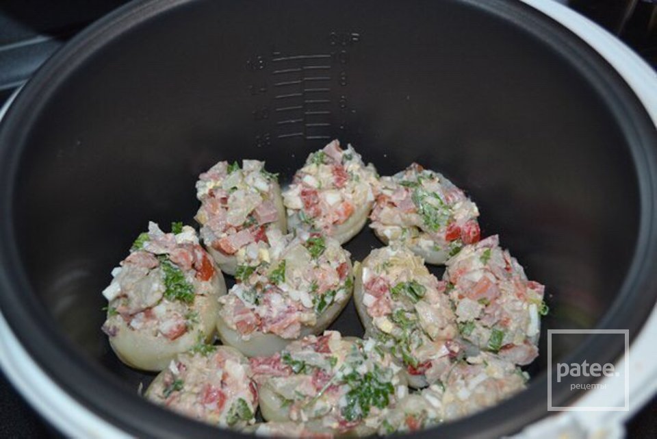 Картофель, фаршированный копченой курицей и овощами под сыром. - Шаг 6