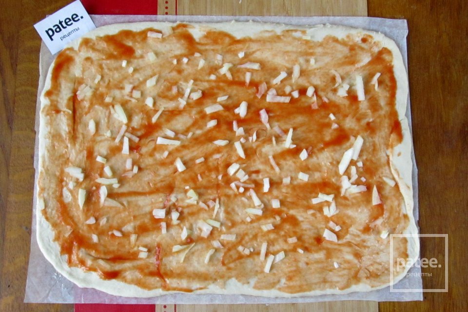 Пицца с сардельками - Шаг 5