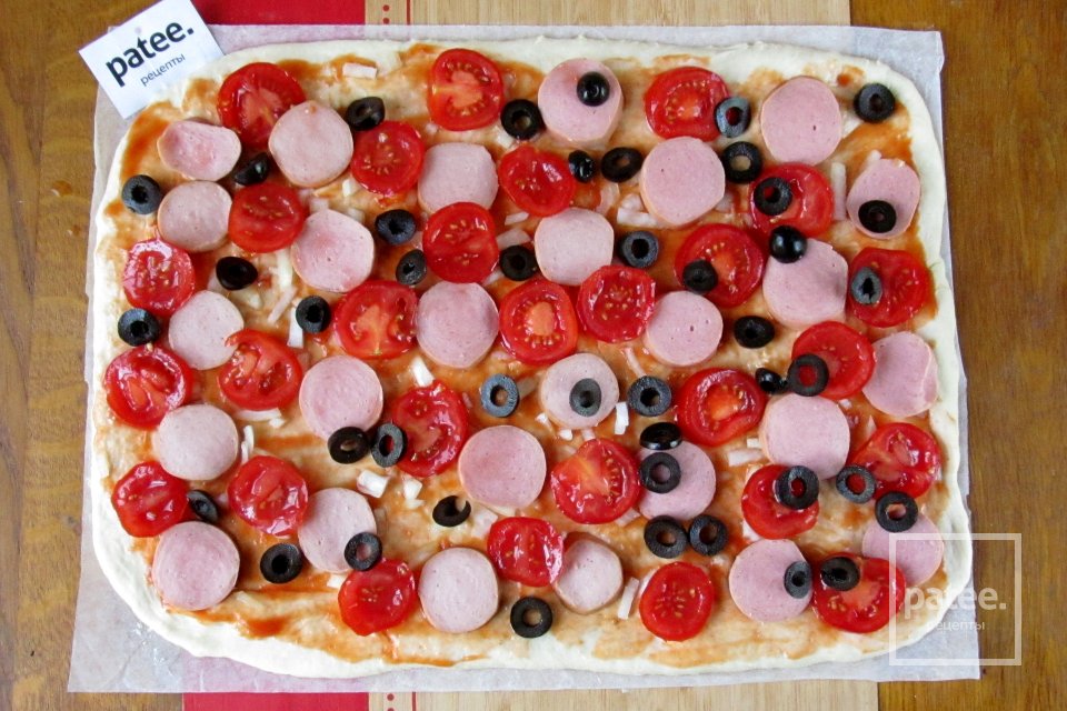 Пицца с сардельками - Шаг 8