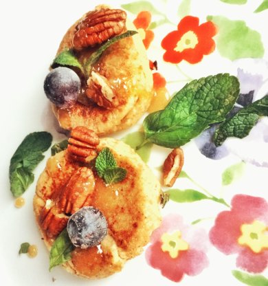 Сырники топлёное молоко с солёной карамелью, мятой и базиликом. - Шаг 5