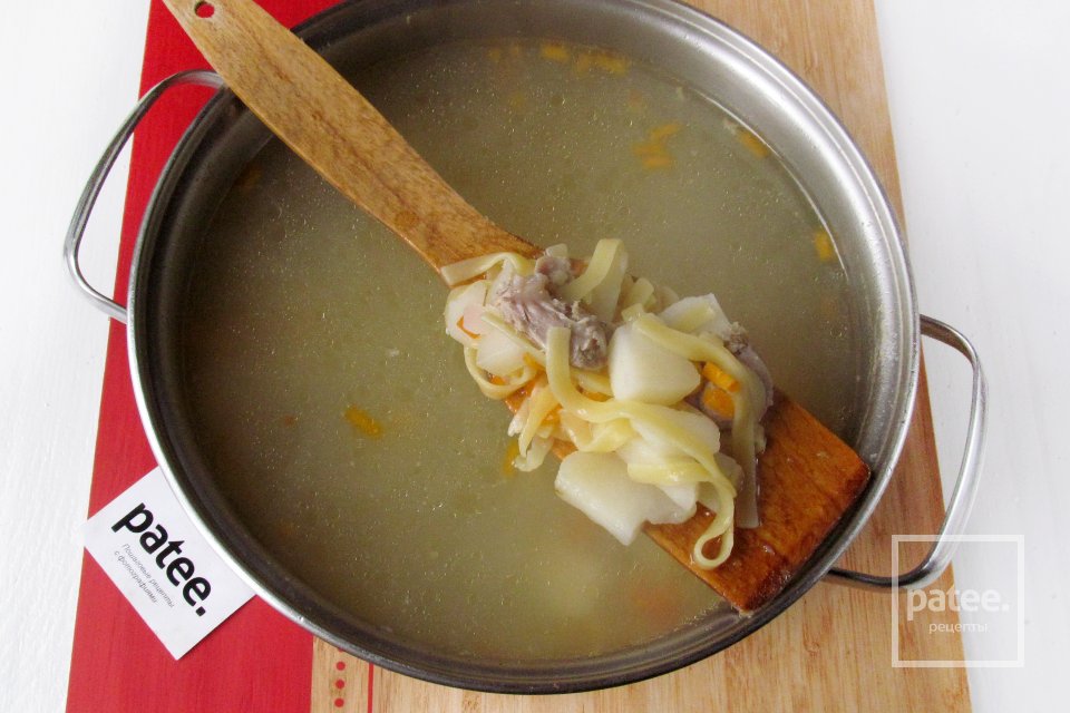 Суп с куриными желудками и яичной лапшой - Шаг 9