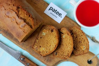 Кекс с мёдом, белым шоколадом и сухофруктами