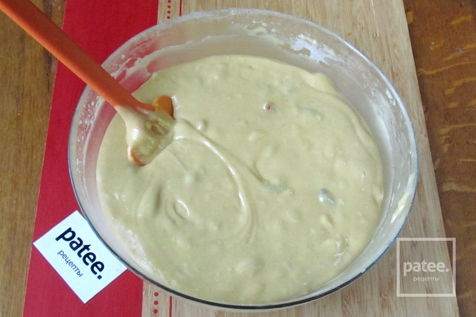 Кекс с мёдом, белым шоколадом и сухофруктами - Шаг 13