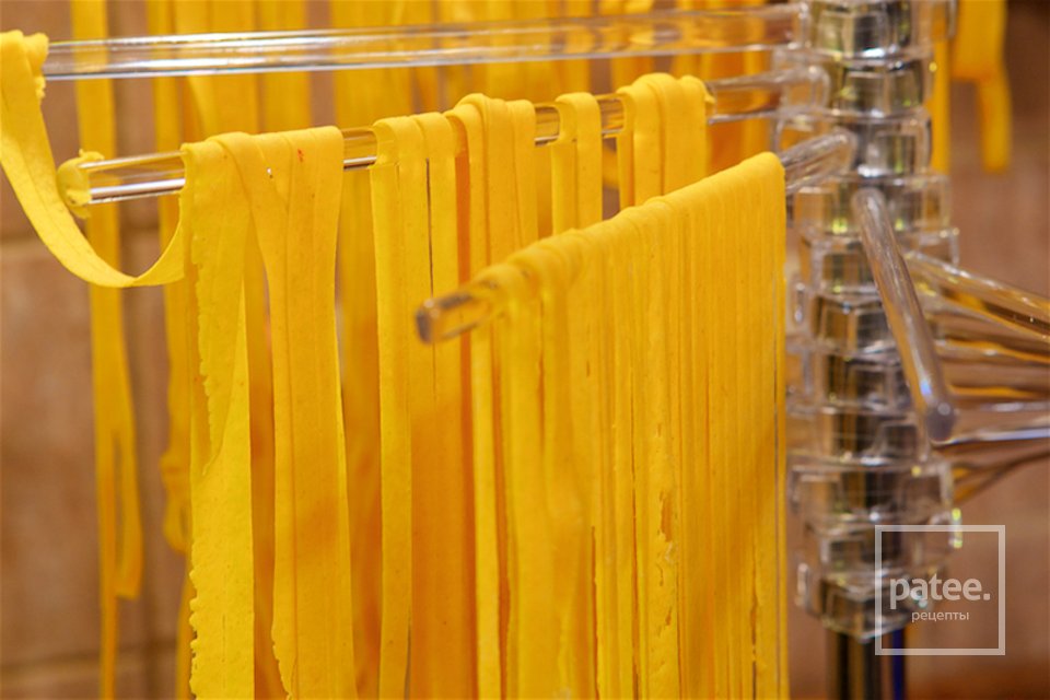 Домашние Тальятелле с шафраном и копченостями - Шаг 15