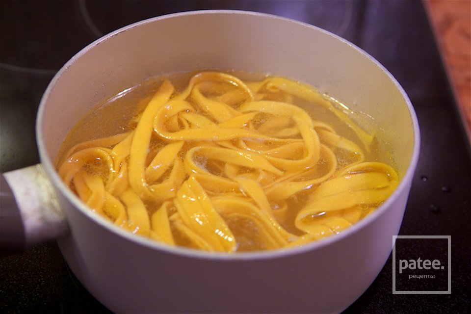 Домашние Тальятелле с шафраном и копченостями - Шаг 16