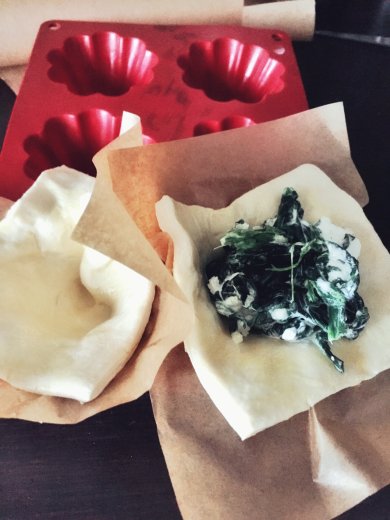 Слоёные булочки с сыром и шпинатом на завтрак - Шаг 4