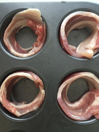 Грибочки из яйца в беконе под сырной шапкой - Шаг 1