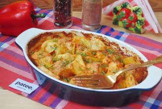 Куриные тефтели с грибами и картофелем в духовке