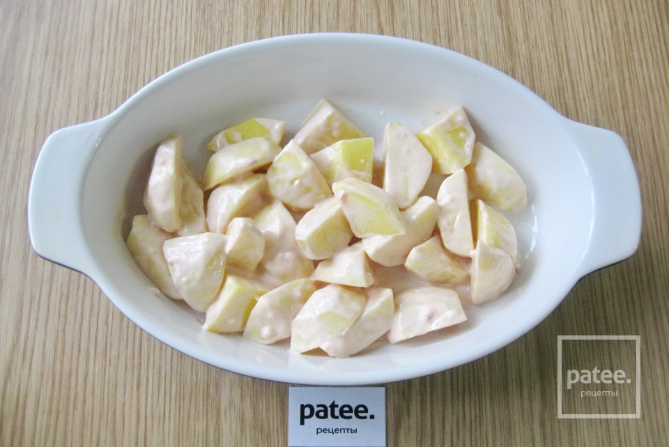 Куриные тефтели с грибами и картофелем в духовке - Шаг 15