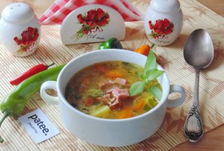 Рассольник с копченой колбасой