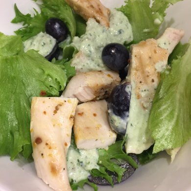 Салат из куриного филе с виноградом в мятном соусе. - Шаг 4