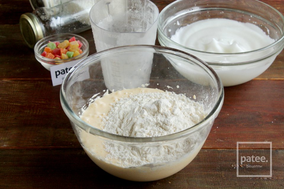 Кексы с цукатами и кокосовой стружкой - Шаг 5